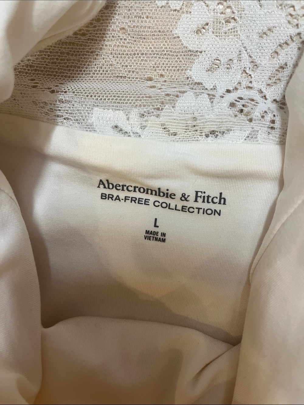 Abercrombie Ivory Lace Long Sleeve V-Neck Top - Picture 3 of 3
